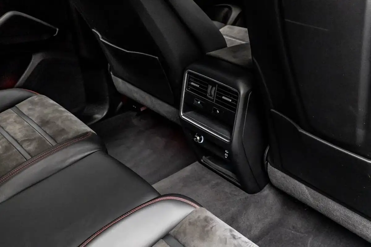 2023-porsche-cayenne-40-v8-gts-station-wagon-big-40