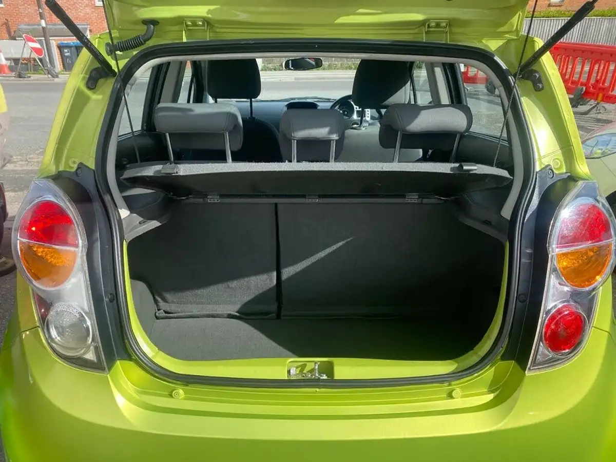 2011-chevrolet-spark-12-ls-big-17