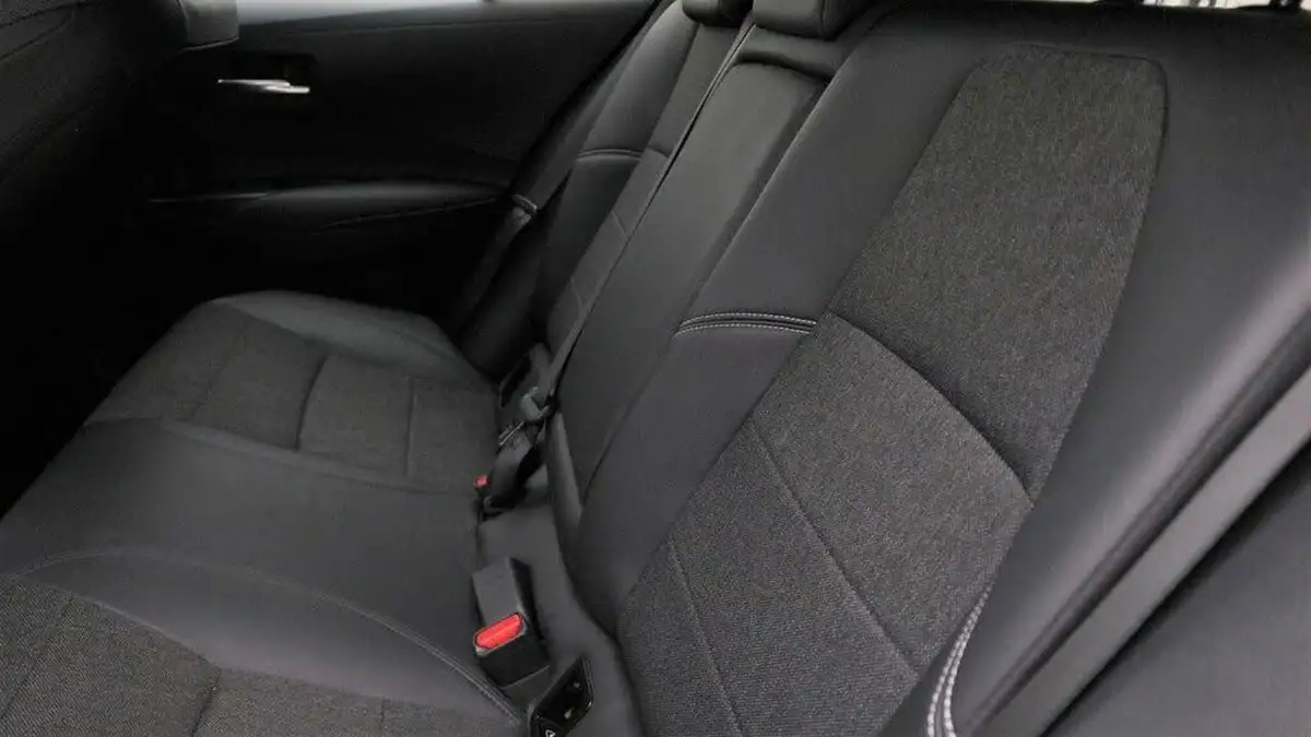 2021-toyota-corolla-18-vvt-i-design-spare-wheel-hatchback-5d-big-5