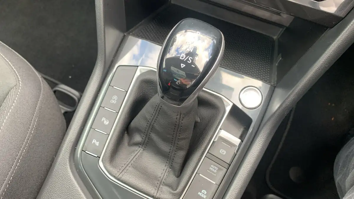 2022-volkswagen-tiguan-15-tsi-elegance-big-19