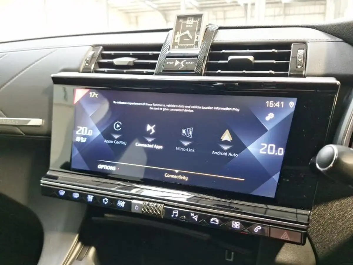 2019-ds-ds-7-crossback-20bluehdi-prestige-big-17