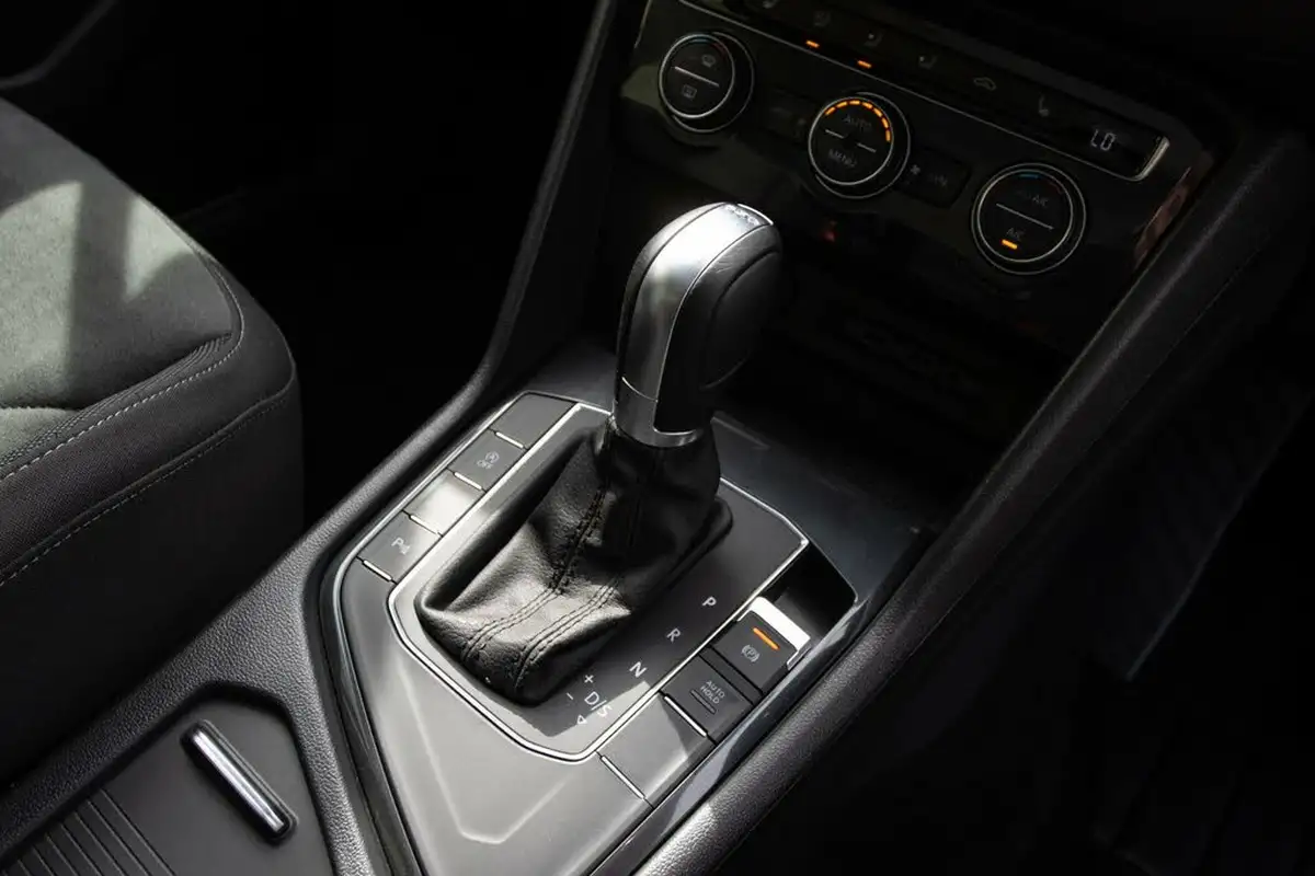 2018-volkswagen-tiguan-20tdi-sel-150ps-ss-dsg-big-32