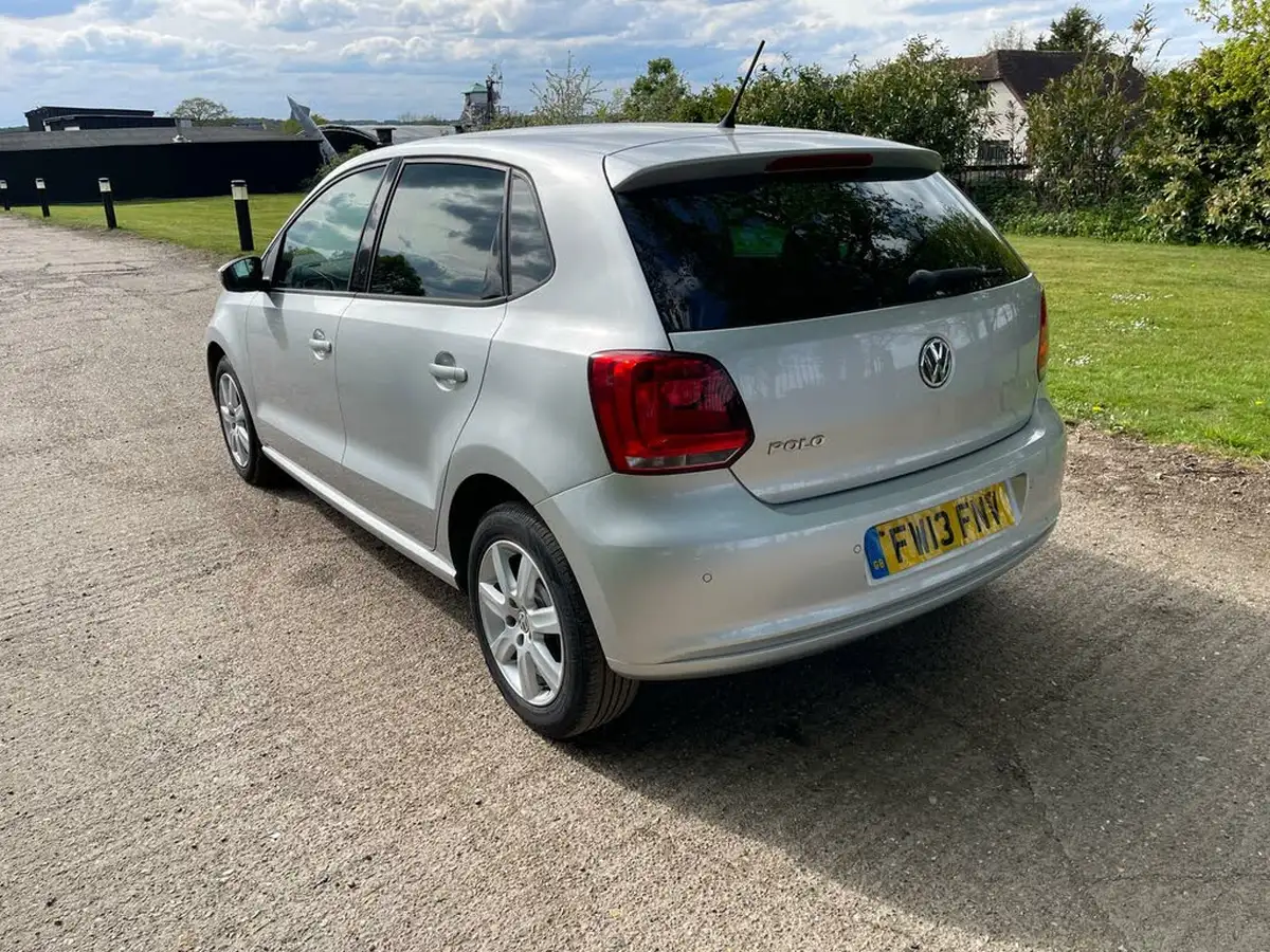 2013-volkswagen-polo-12-match-edition-60ps-5d-big-8