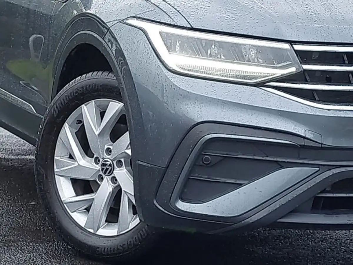 2022-volkswagen-tiguan-allspace-15-tsi-life-big-8