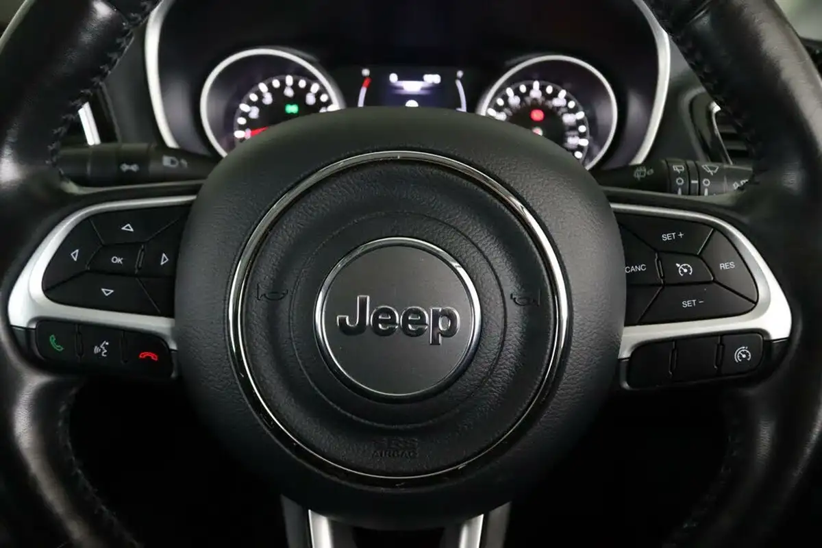 2020-jeep-compass-14-multiair-ii-night-eagle-big-17