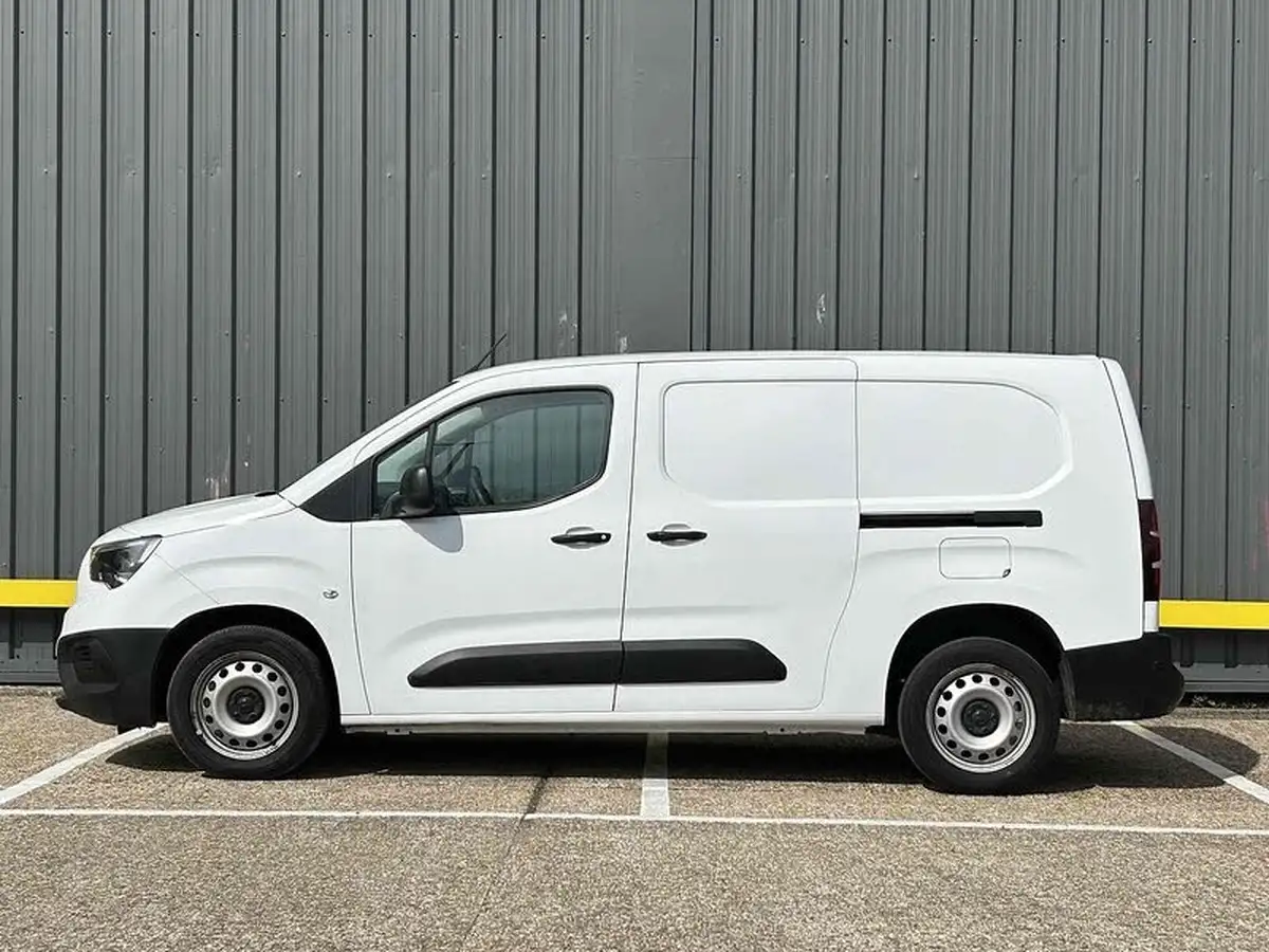 2021-vauxhall-combo-15cdti-dynamic-2300-100pseu6dt-l2h1-panel-big-3