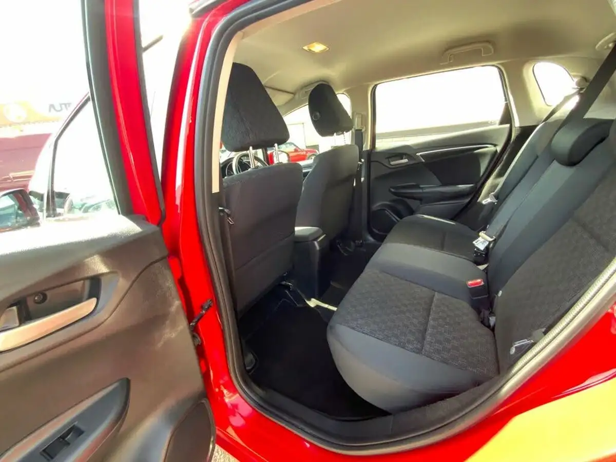 2016-honda-jazz-13-i-vtec-se-big-30