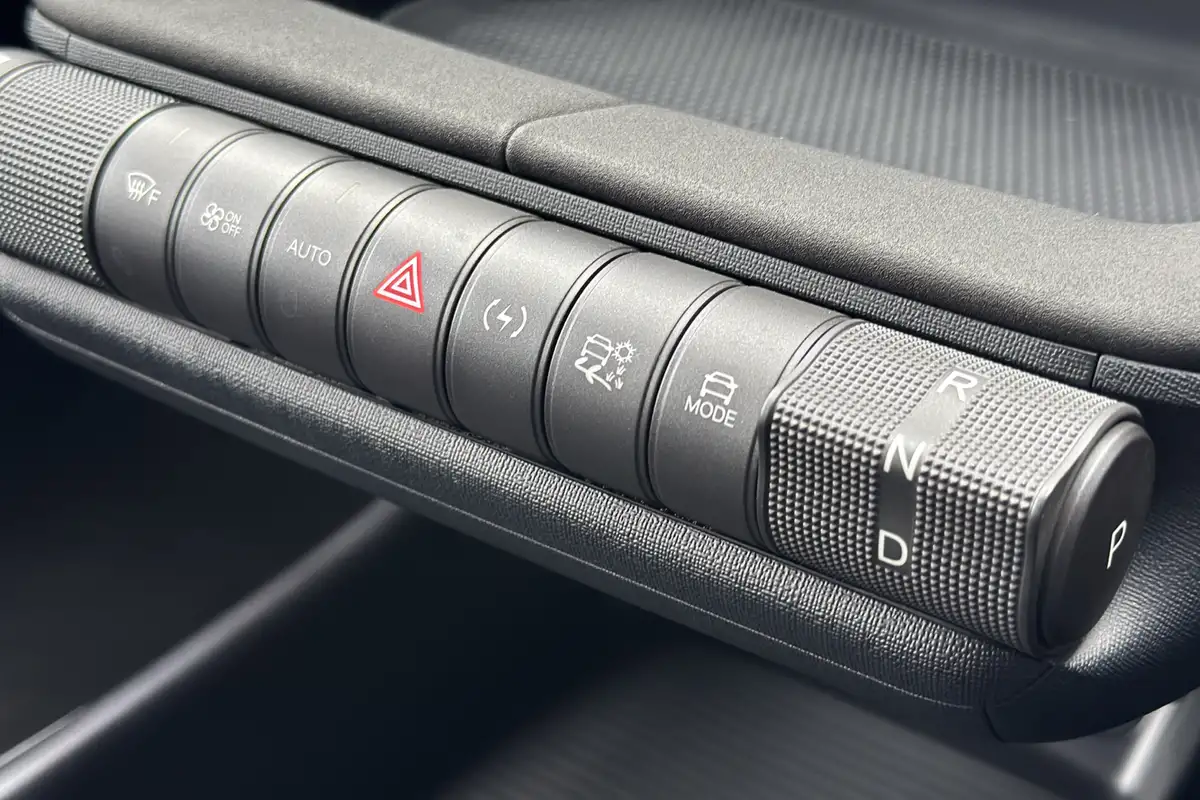 2024-byd-dolphin-e-design-big-40