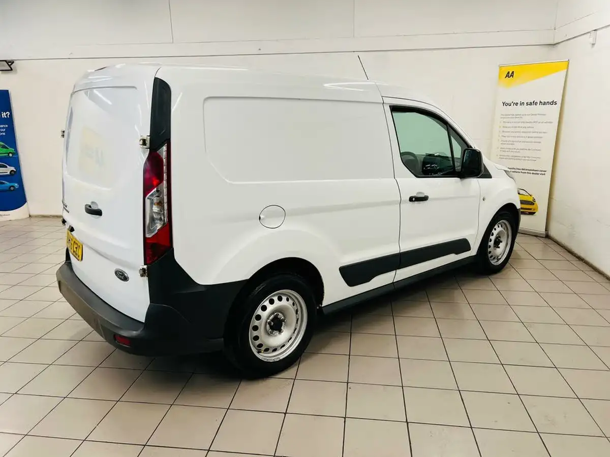 2017-ford-transit-connect-15tdci-l1-220-100pseu6-panel-van-big-9