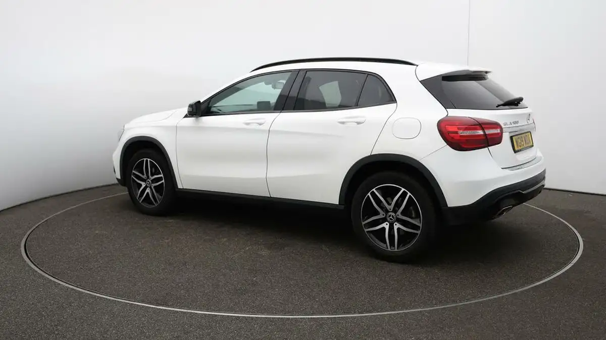 2019-mercedes-benz-gla-class-16-gla-180-urban-edition-ss-big-27