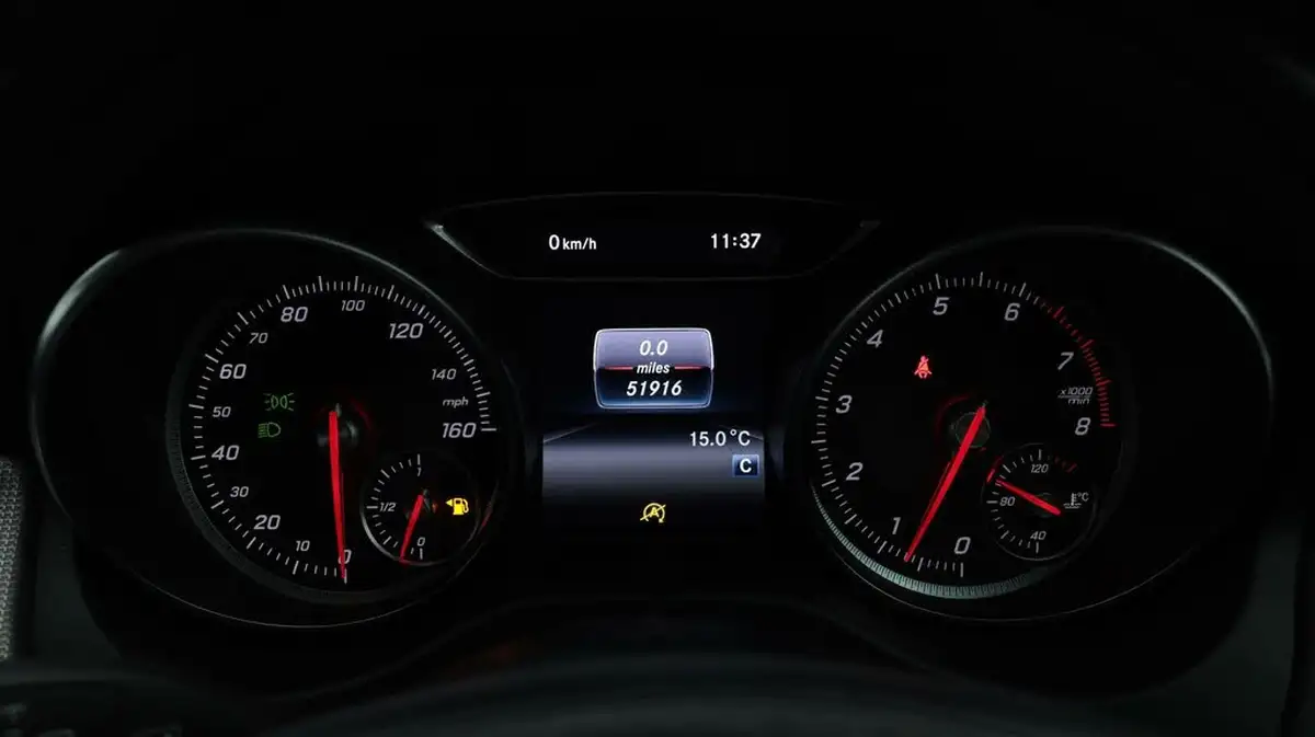 2019-mercedes-benz-gla-class-16-gla-180-urban-edition-ss-big-10