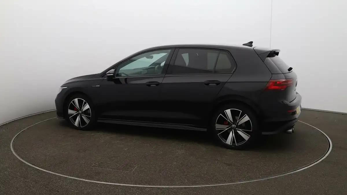2022-volkswagen-golf-20tdi-gtd-big-38