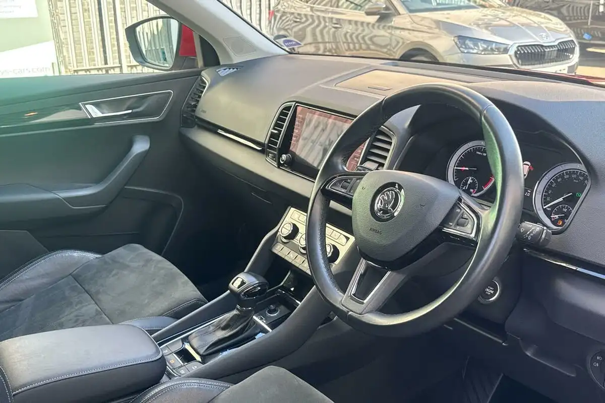 2019-skoda-karoq-15-tsi-se-l-dsg-big-5