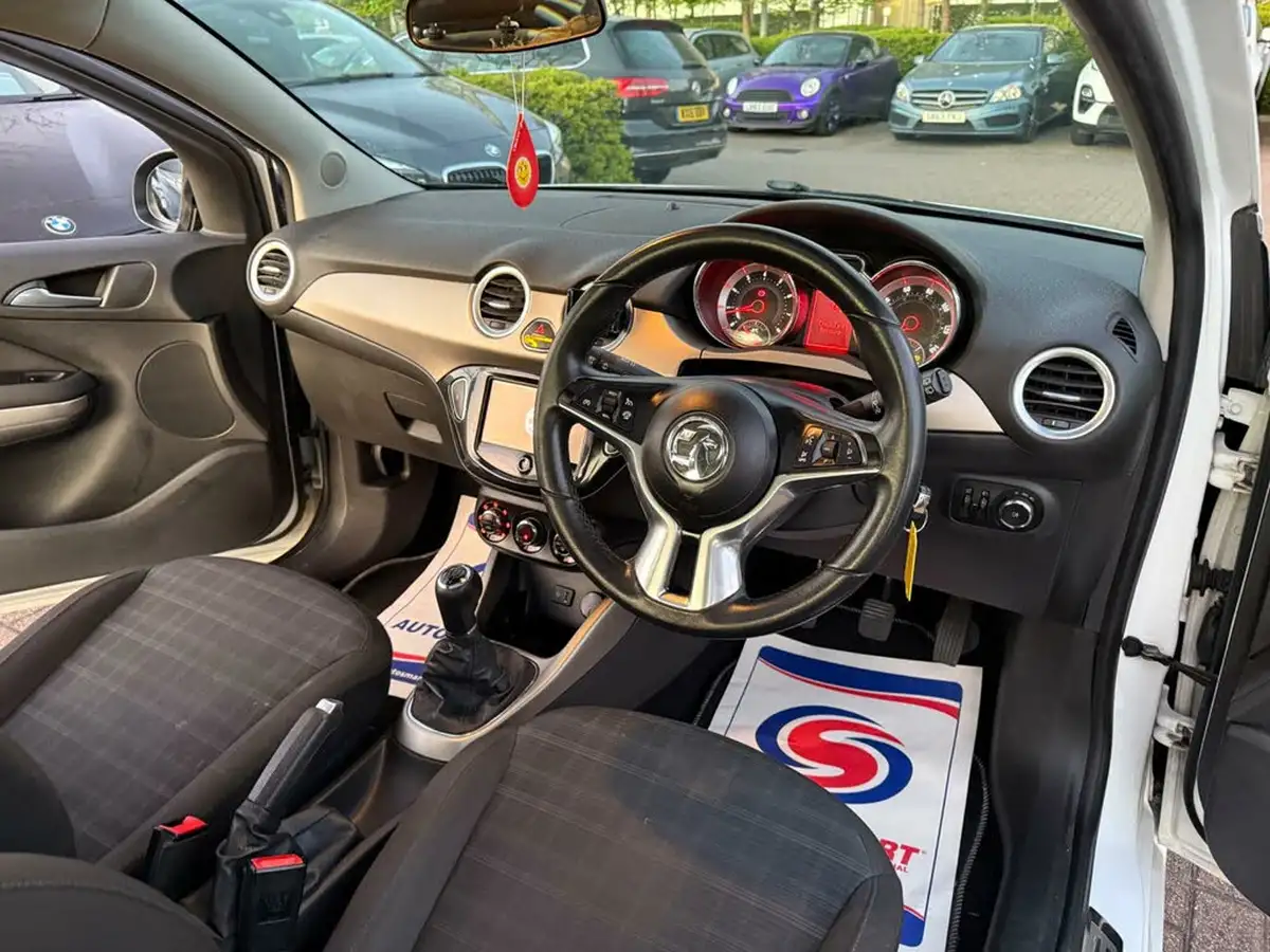 2014-vauxhall-adam-12-glam-big-8
