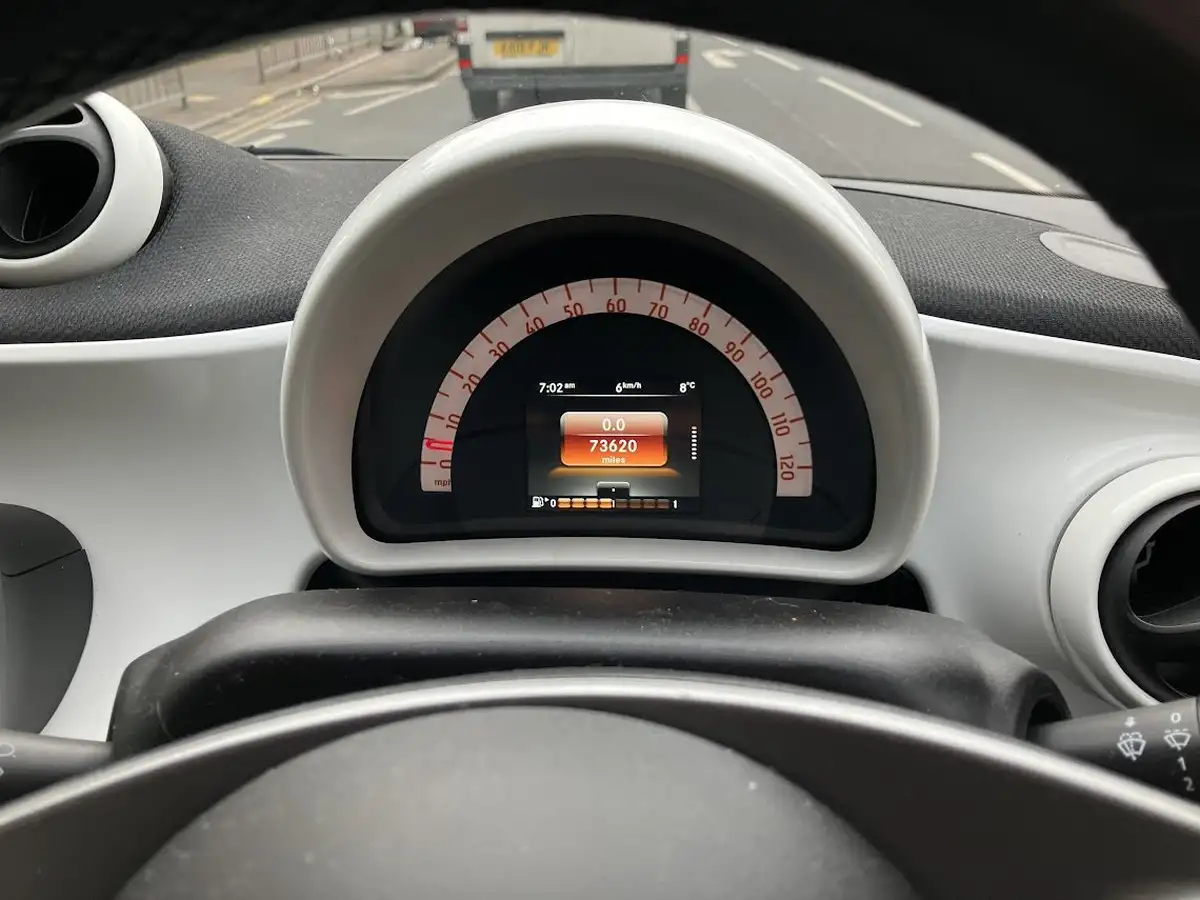 2015-smart-forfour-10-passion-premiumss-big-6
