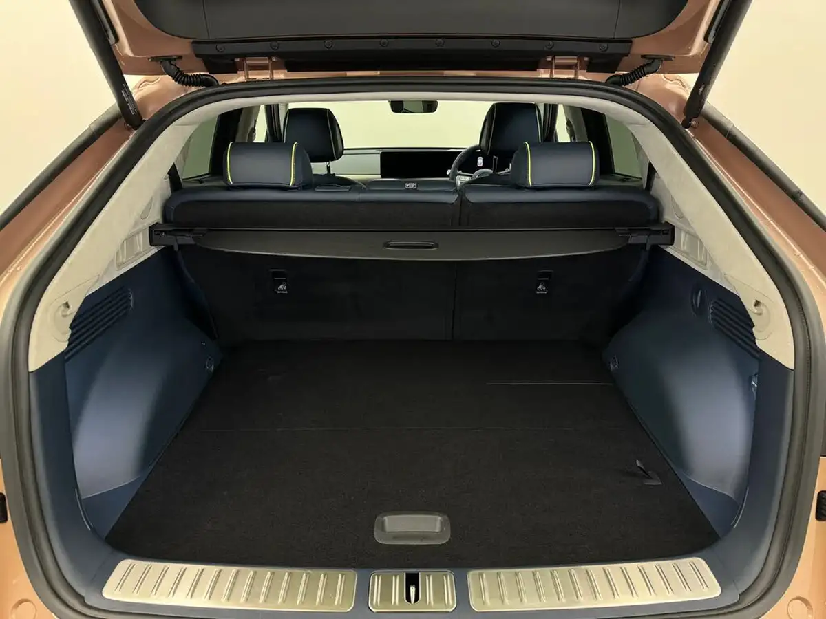 2024-genesis-gv60-e-sport-plus-big-4