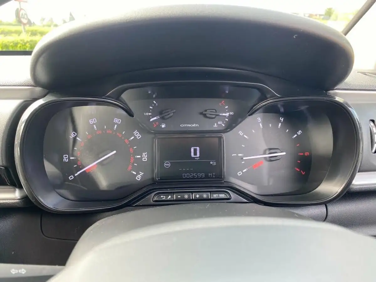 2024-citroen-c3-12-puretech-plus-83ps-big-47