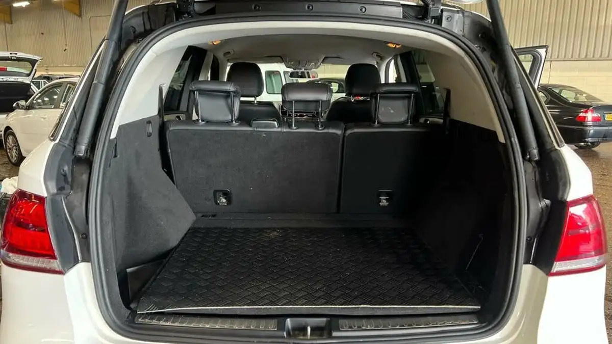 2018-mercedes-benz-gle-class-21d-gle250d-amg-line-big-8