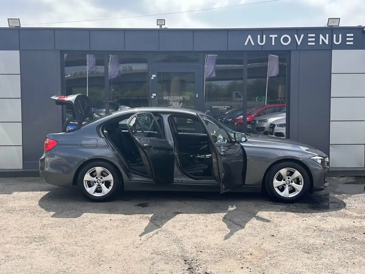2013-bmw-3-series-20td-320d-efficientdynamics-163bhp-efficientdynamics-ss-saloon-4d-auto-big-22