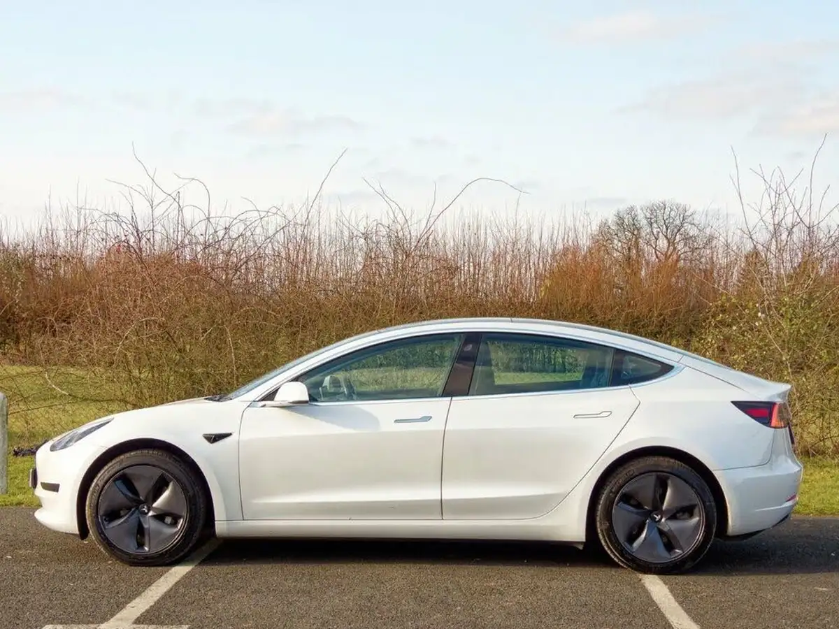2020-tesla-model-3-e-standard-plus-big-5
