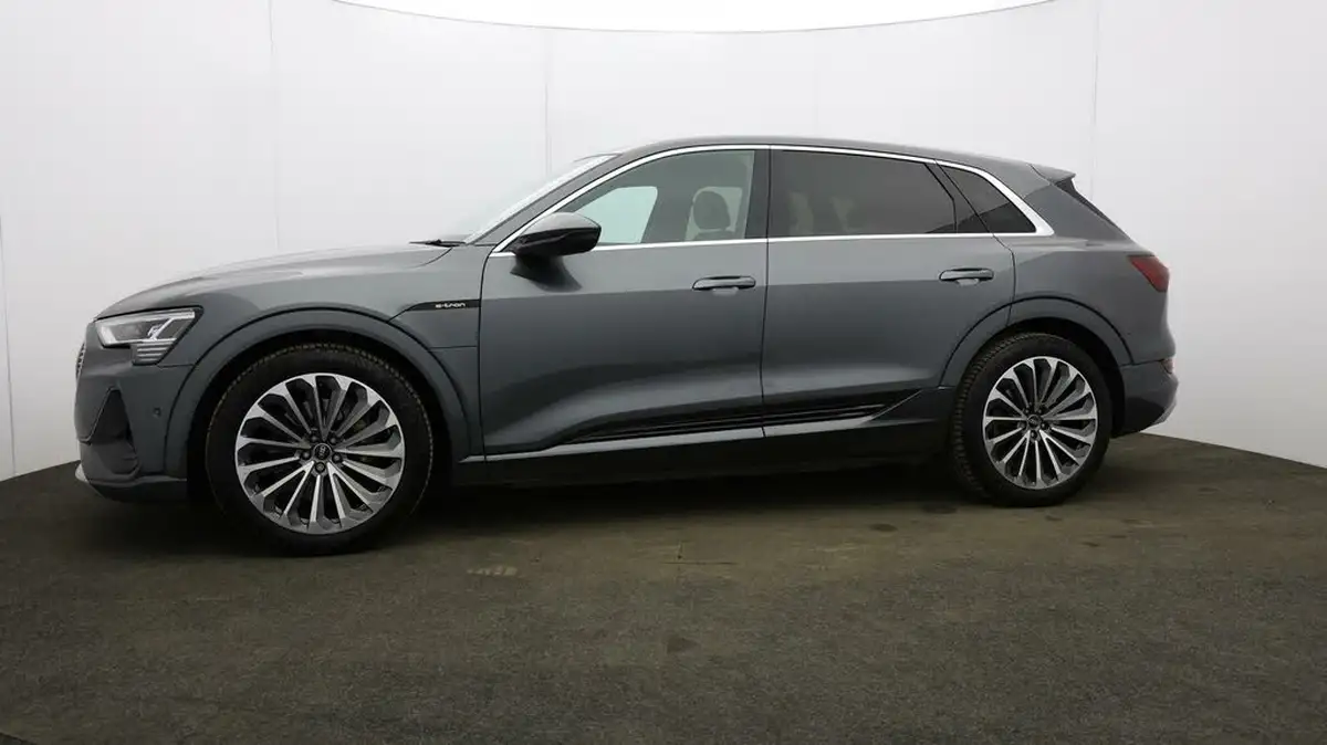 2021-audi-e-tron-50e-s-line-station-wagon-big-27