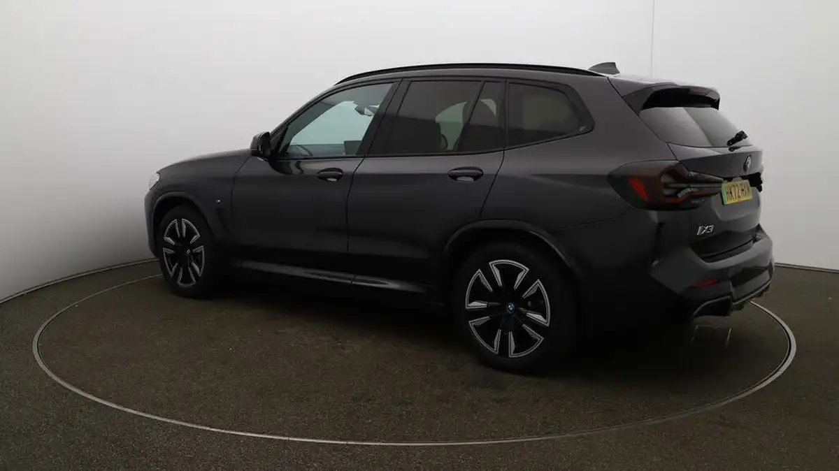 2022-bmw-ix3-e-m-sport-big-29