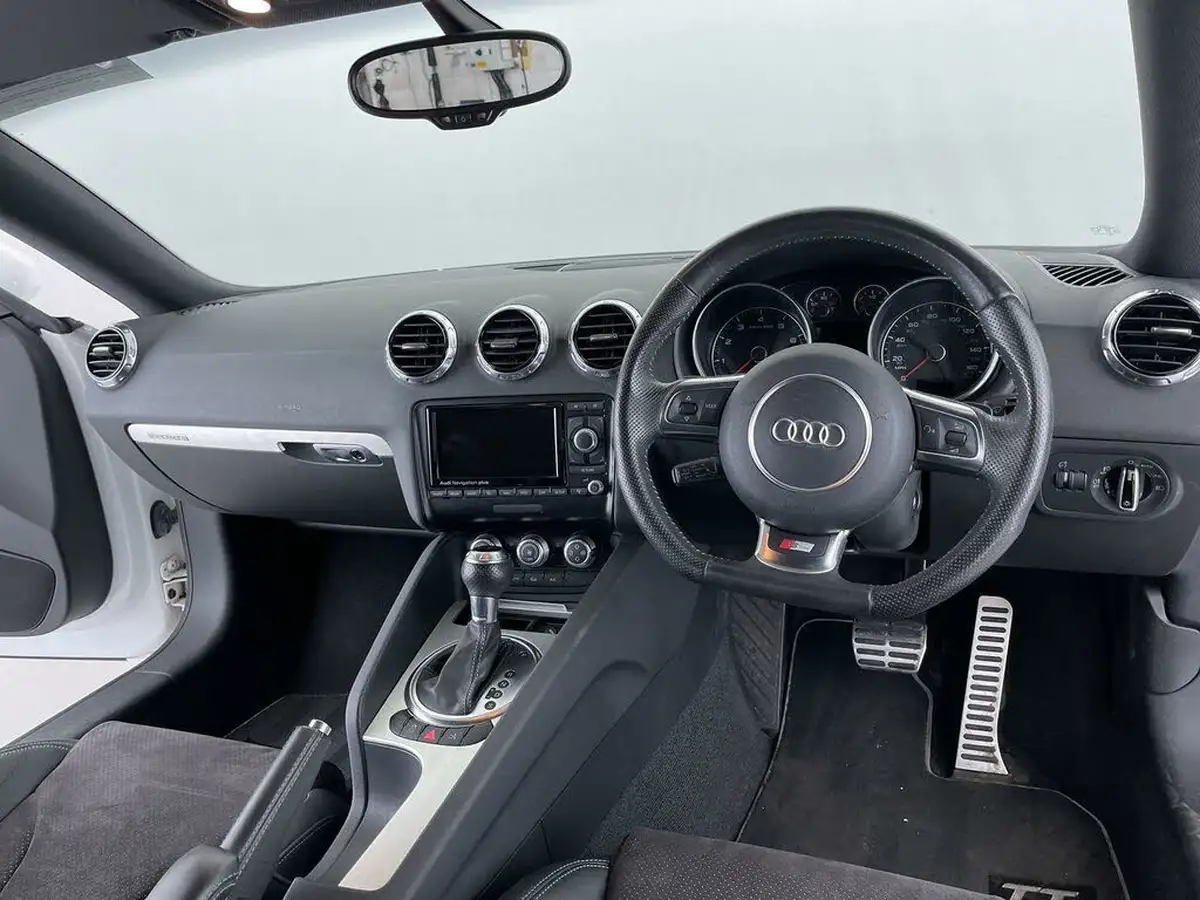 2013-audi-tt-coupe-20-tfsi-s-line-quattro-tronic-big-33