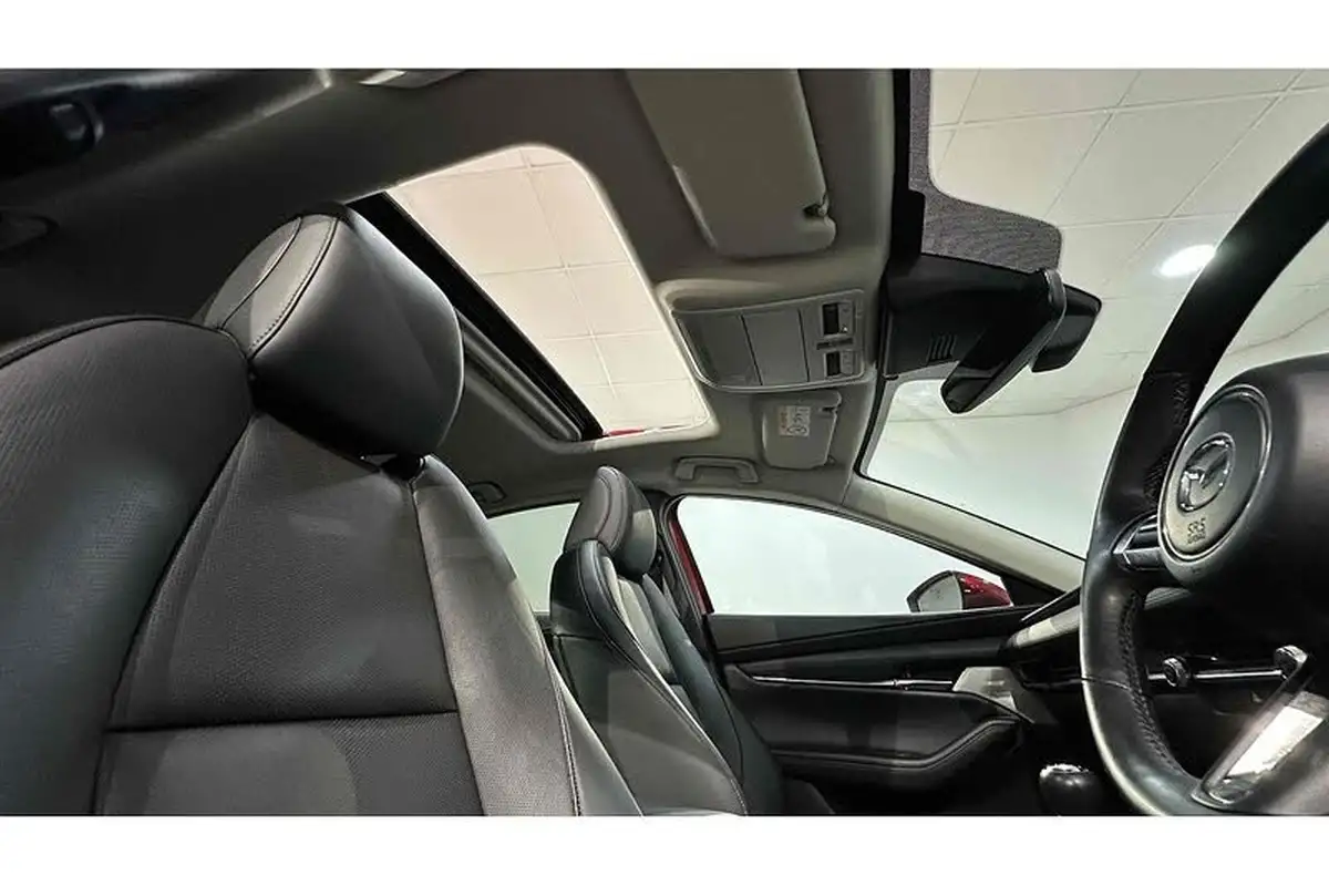 2022-mazda-mazda3-20-gt-sport-186ps-saloon-4d-big-24