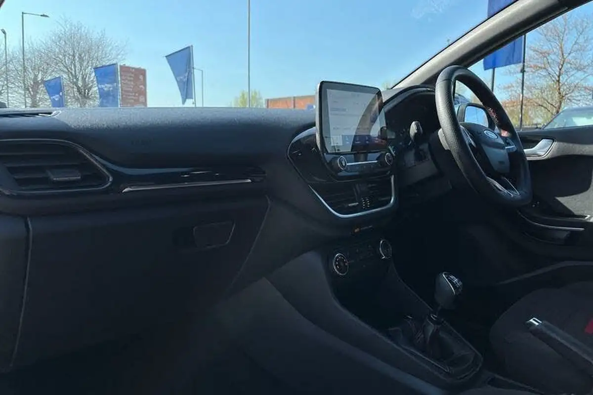 2023-ford-fiesta-big-17