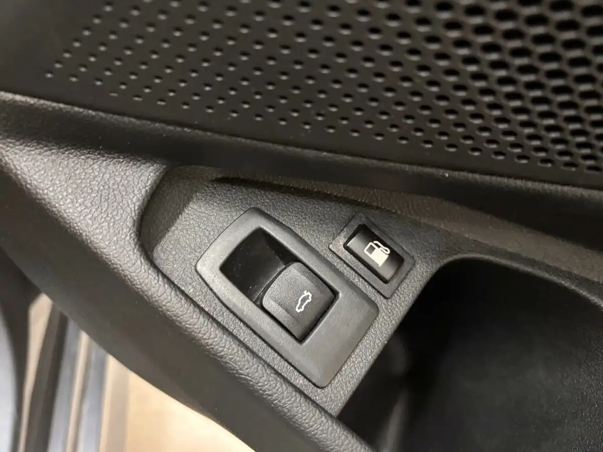 2022-bmw-3-series-20-330e-se-pro-touring-5d-big-25