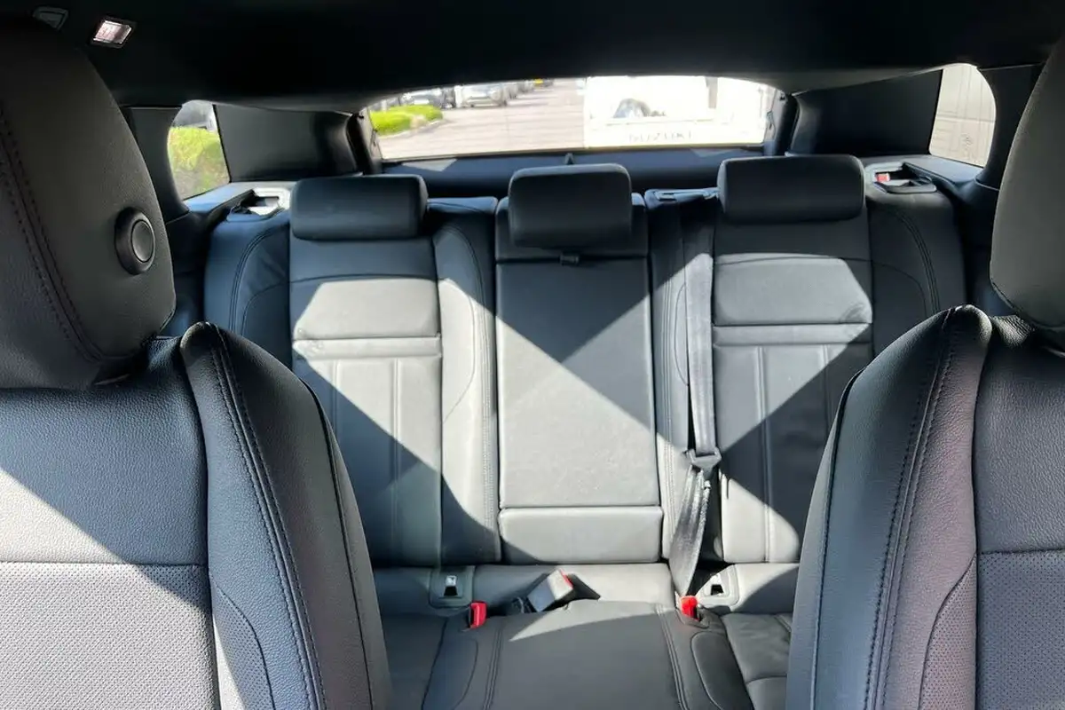 2024-land-rover-range-rover-evoque-15-p300e-dynamic-se-big-33