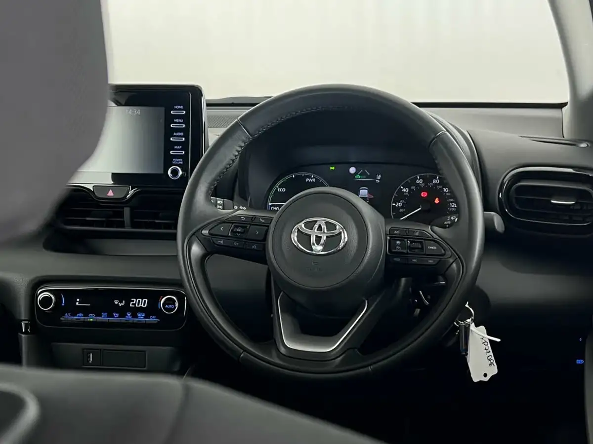 2022-toyota-yaris-15-vvt-i-icon-big-16