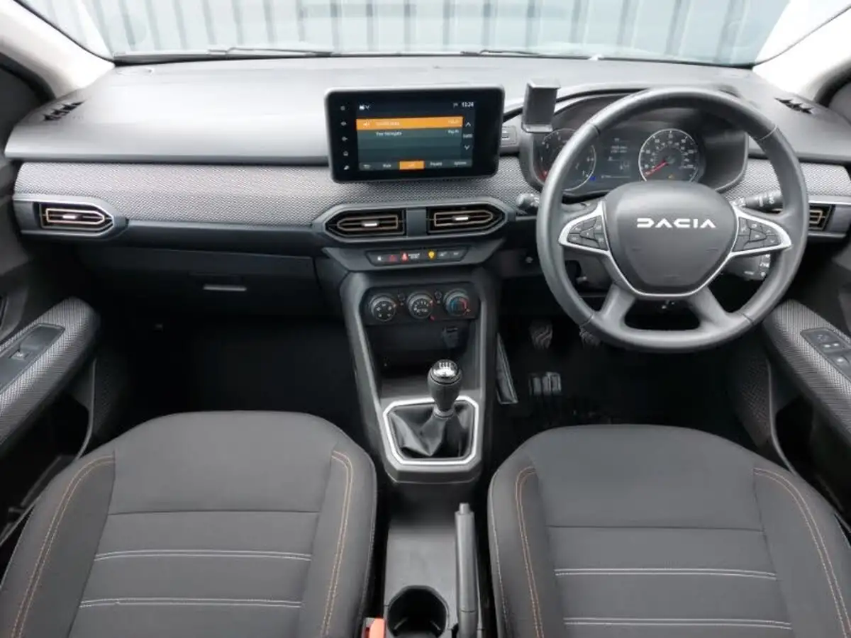 2024-dacia-sandero-stepway-10-tce-expression-90bhp-big-2