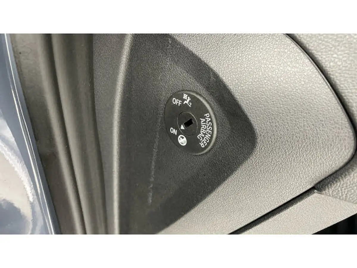 2024-bmw-2-series-15-218i-m-sport-coupe-4d-dct-big-29