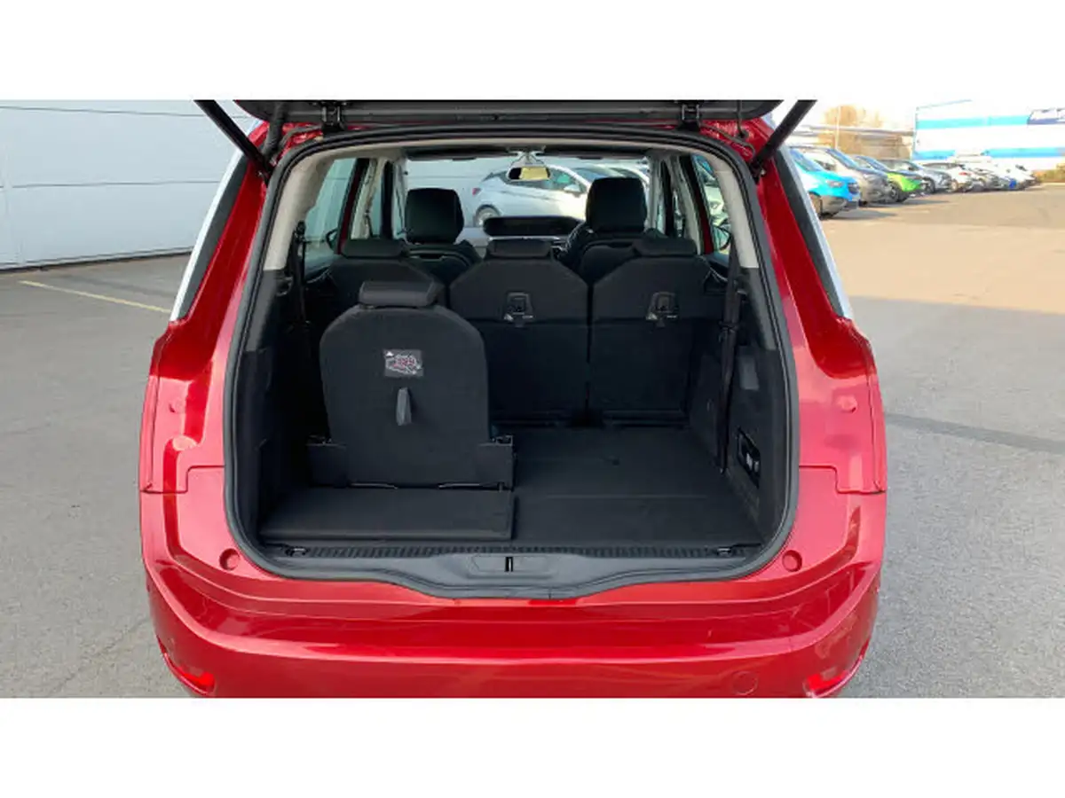 2016-citroen-grand-c4-picasso-16bluehdi-feel-eat6-big-3