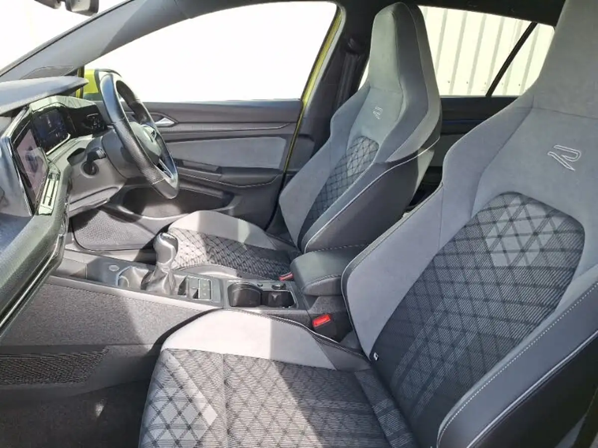 2022-volkswagen-golf-15-tsi-r-line-130ps-hatchback-big-4