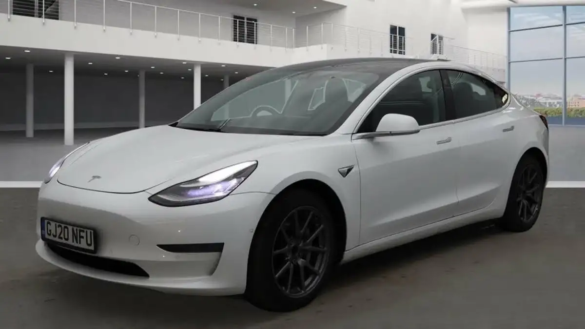 2020-tesla-model-3-e-long-range-big-1