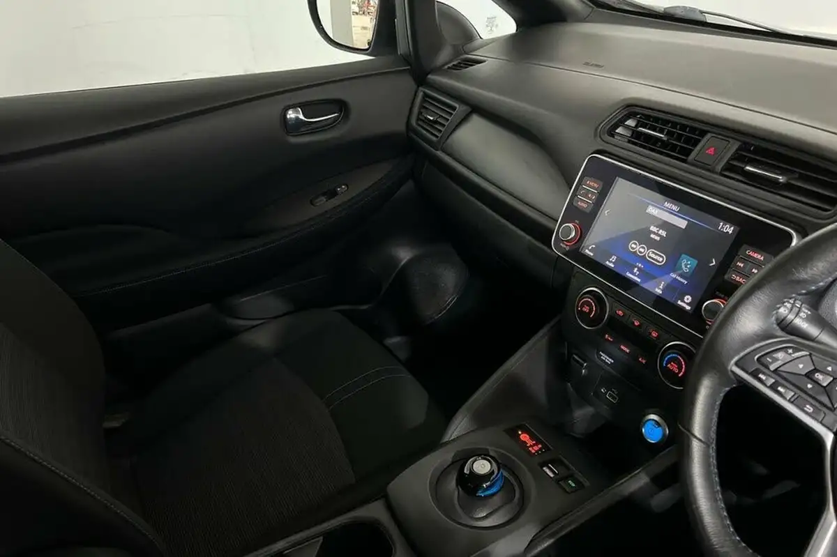 2022-nissan-leaf-e-acenta-big-26