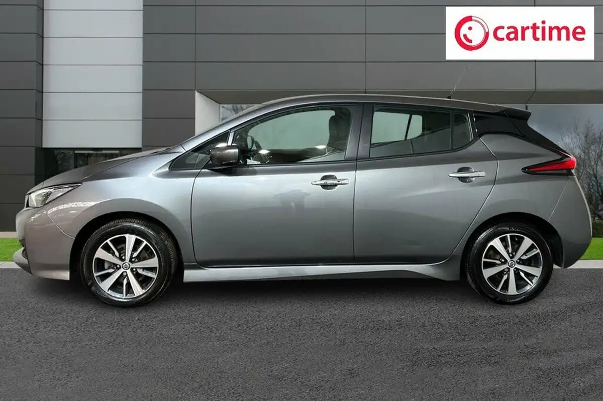2022-nissan-leaf-e-acenta-big-2
