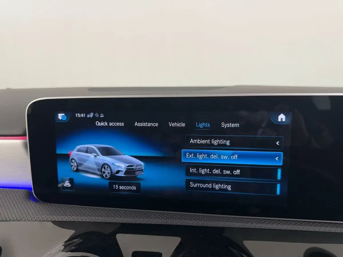2020-mercedes-benz-a-class-13-a200-amg-line-premium-hatchback-5d-big-39