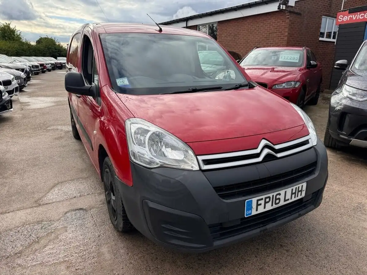 2016-citroen-berlingo-16td-l2-750-lx-16hdi-90-panel-big-2