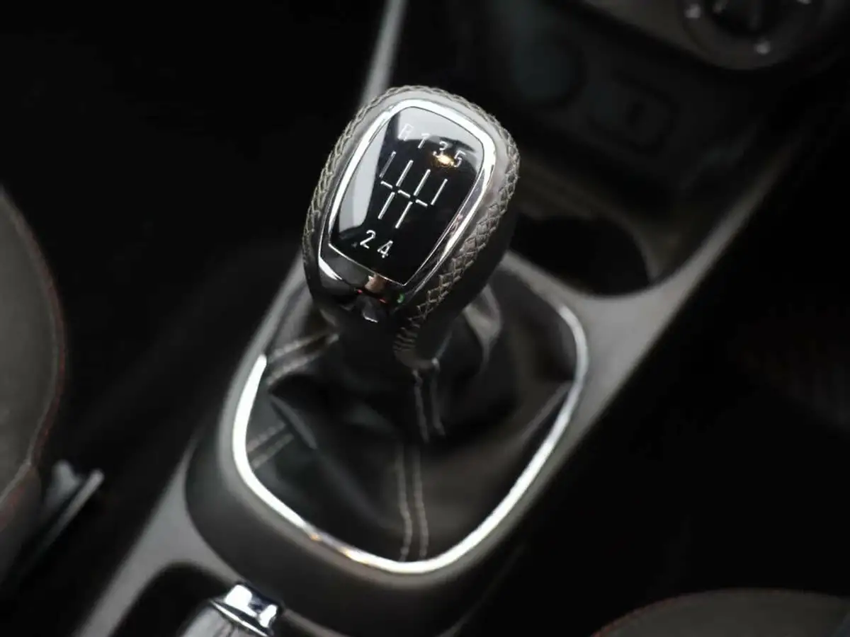 2018-vauxhall-corsa-14i-limited-edition-75ps-3d-big-16