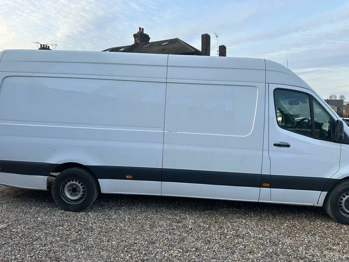 2018-mercedes-benz-sprinter-21cdi-311-l2h1-panel-van-rwd-eco-gear-360-big-20