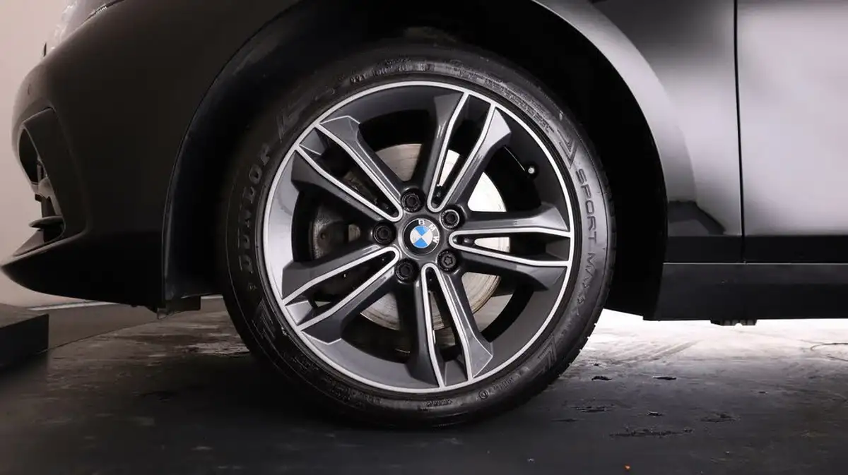 2020-bmw-1-series-15td-116d-sport-big-17