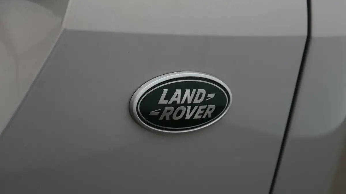 2022-land-rover-range-rover-evoque-20-d200-r-dynamic-se-big-22