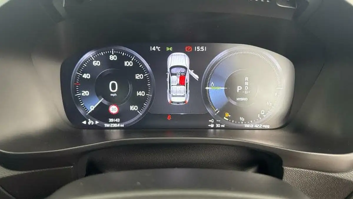 2021-volvo-xc40-15-t5-r-design-pro-258bhp-big-23