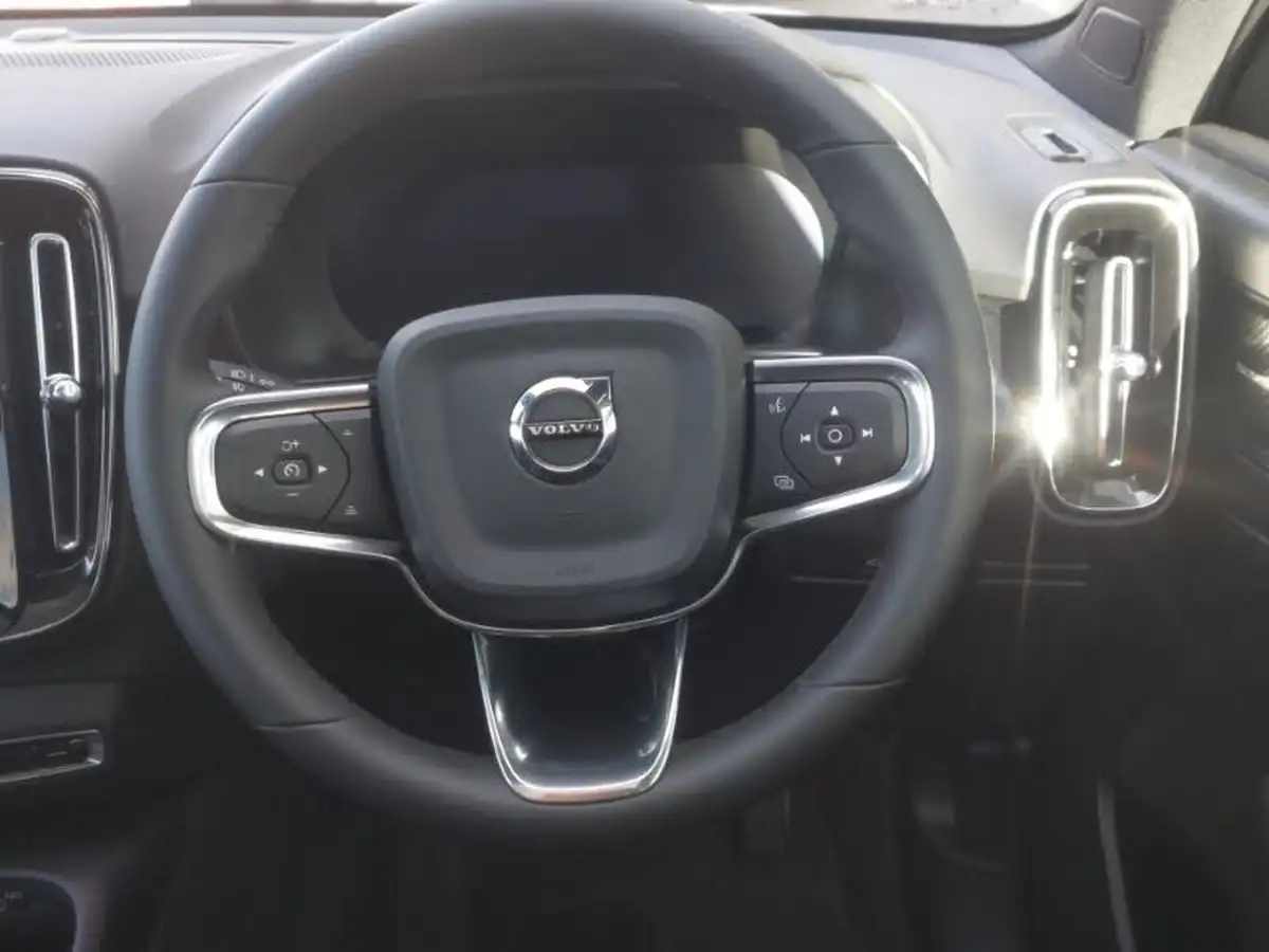 2024-volvo-c40-e-recharge-ultimate-235bhp-big-6