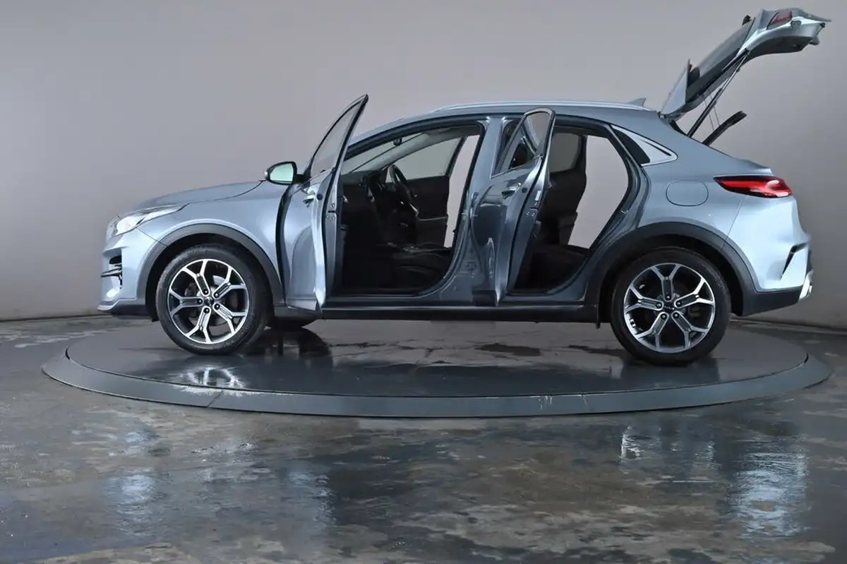2022-kia-xceed-15-t-gdi-3-big-36