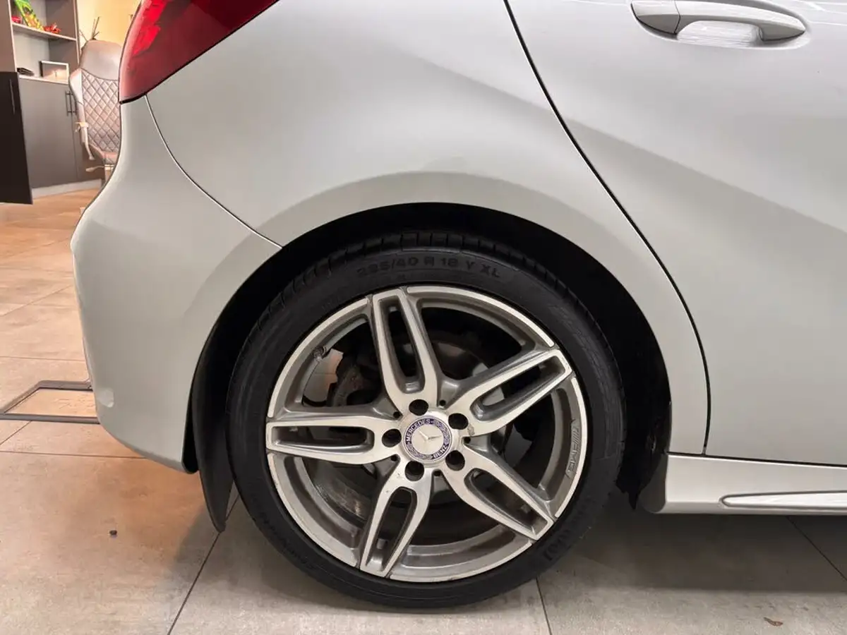 2017-mercedes-benz-a-class-21d-a200d-amg-line-ss-7g-dct-big-32