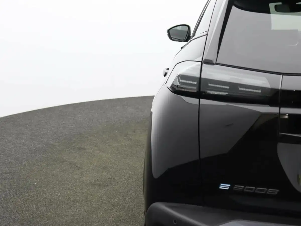 2024-peugeot-2008-suv-e-gt-136ps-50kwh-big-42